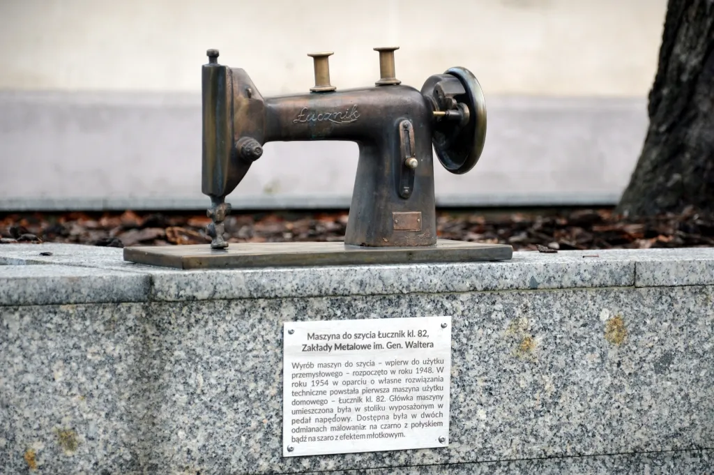 Przemysłowe Symbole Radomia maszyna do szycia