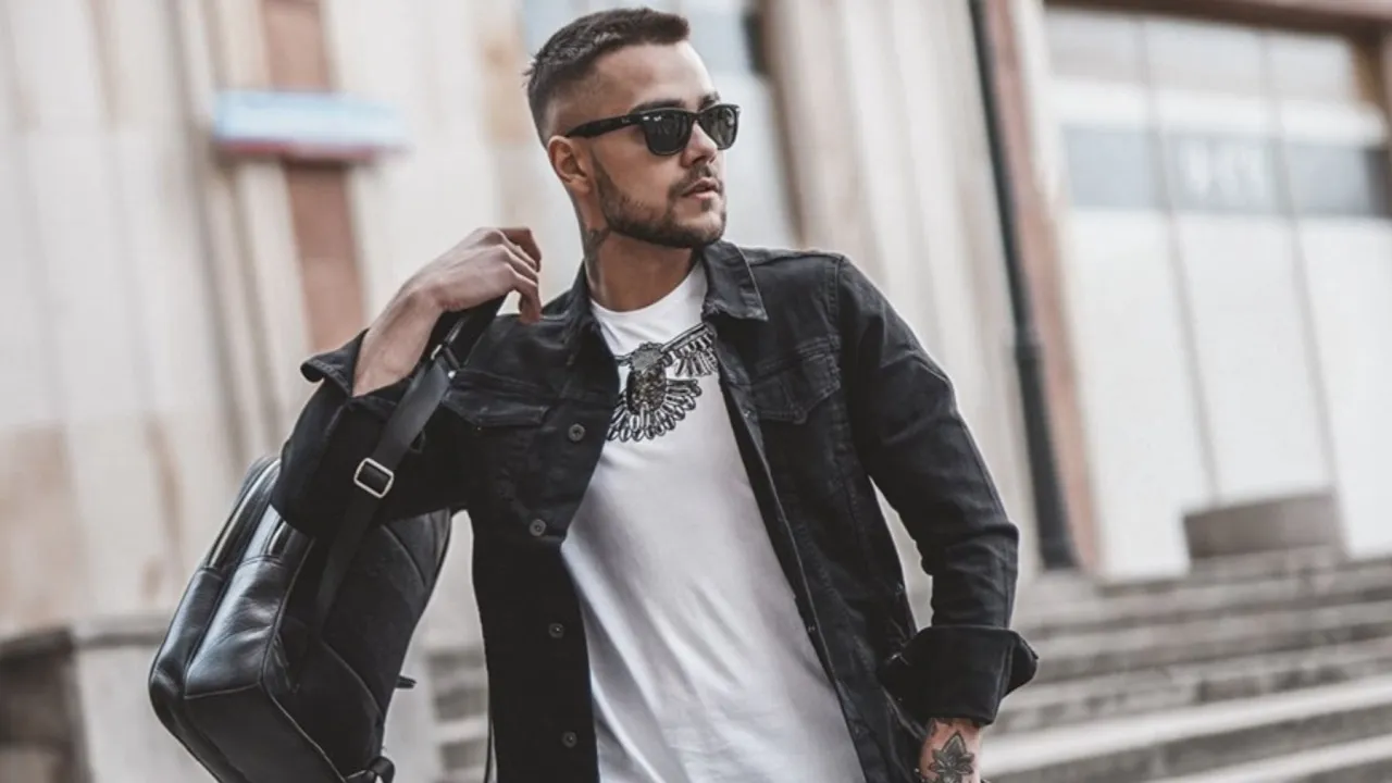 Stylizacje męskie z kurtką jeansową, inspiracje