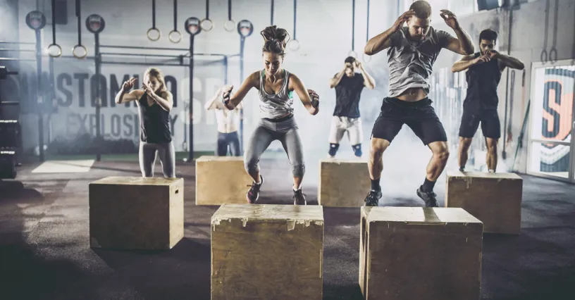 Zdjęcie Jak trenować crossfit: skuteczne metody na poprawę wyników