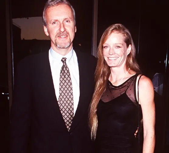 James Cameron na planie Titanica z aktorami