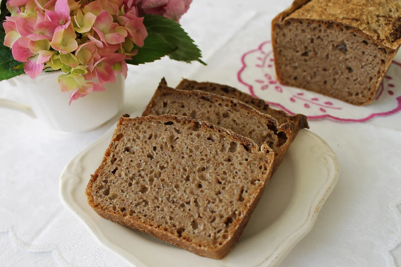 zdrowy chleb żytni razowy graham zakwas