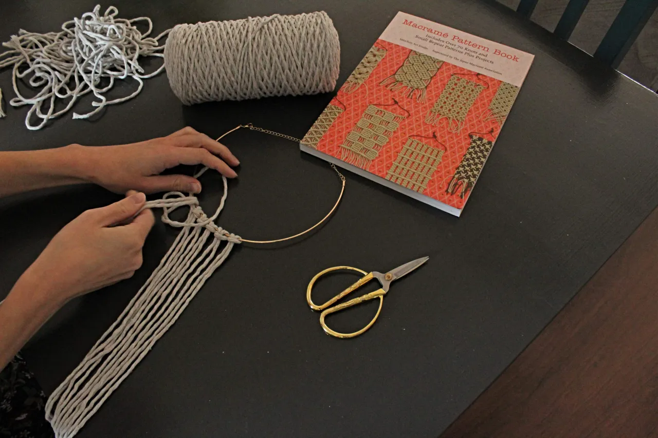 prosty naszyjnik ze sznurka krok po kroku