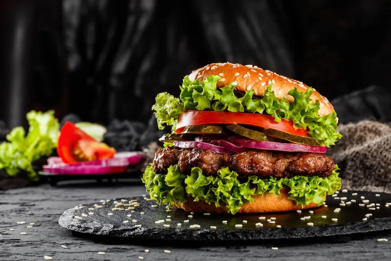 Zdjęcie Jak przypiec bułki do hamburgerów, by były chrupiące i smaczne