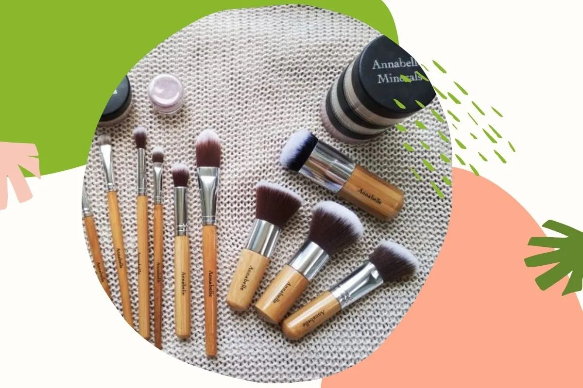 Tabela porównawcza metod aplikacji korektora: palce, gąbka, pędzel