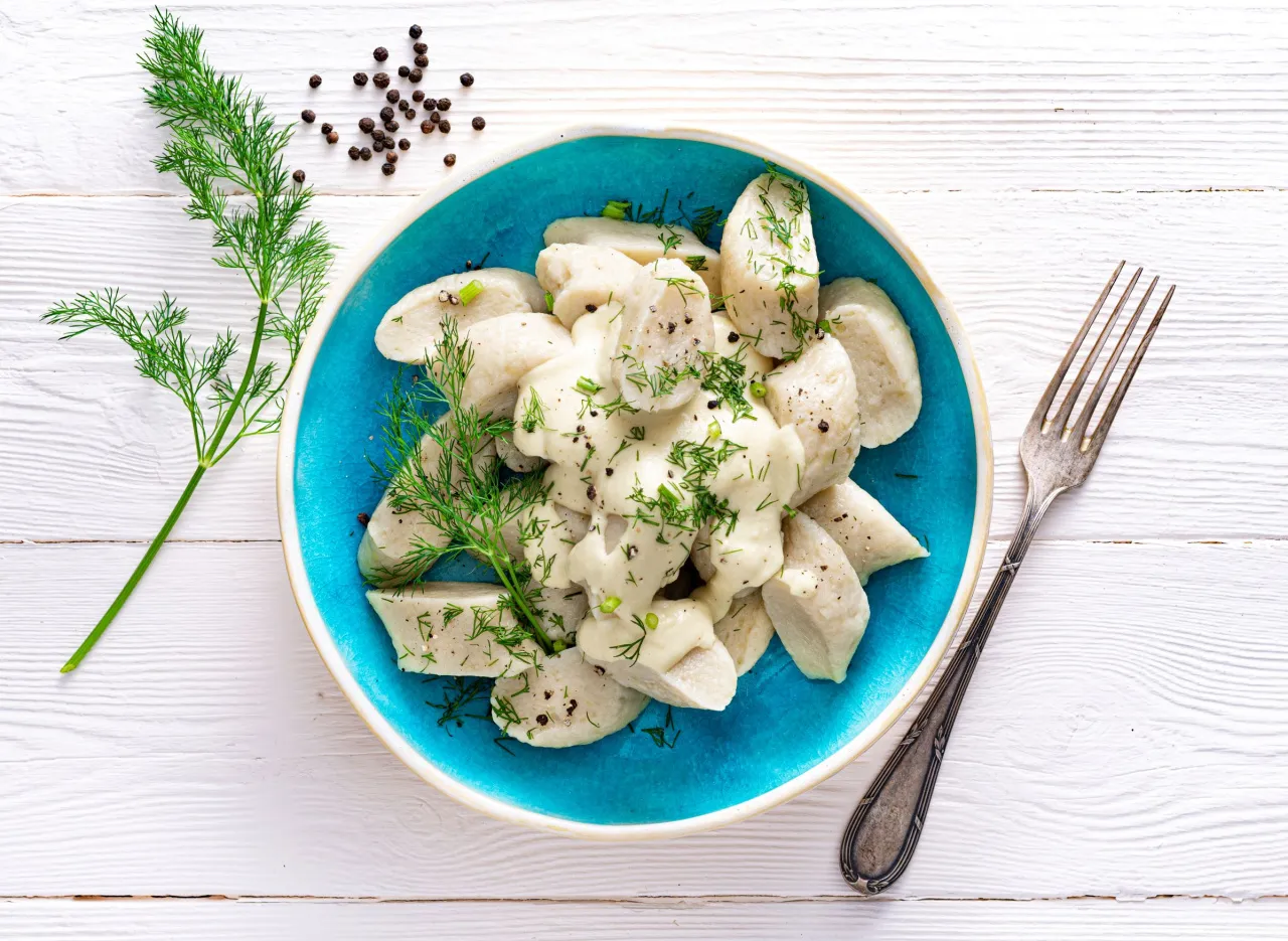 delikatne kopytka z sosem