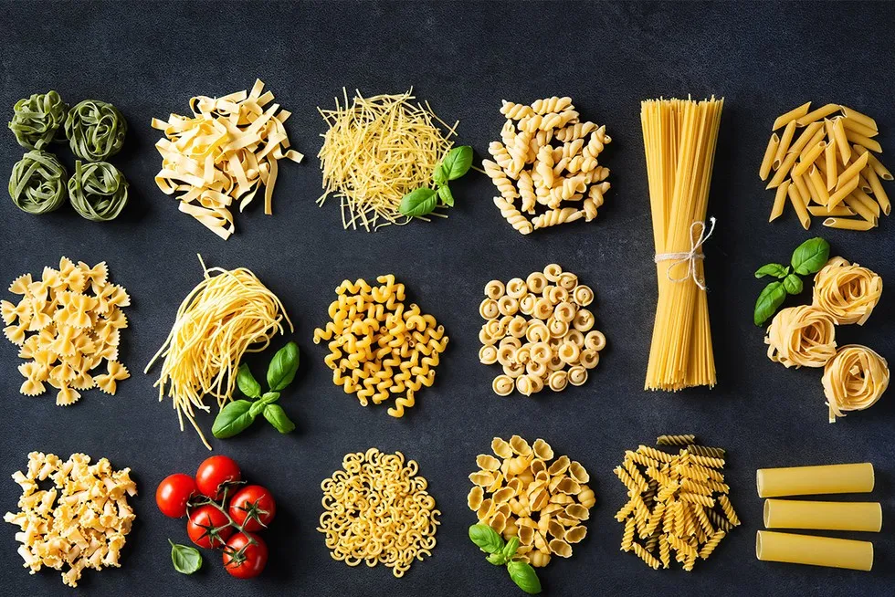 R&oacute;żne kształty makaronu, makaron w kuchni, makaron jako składnik