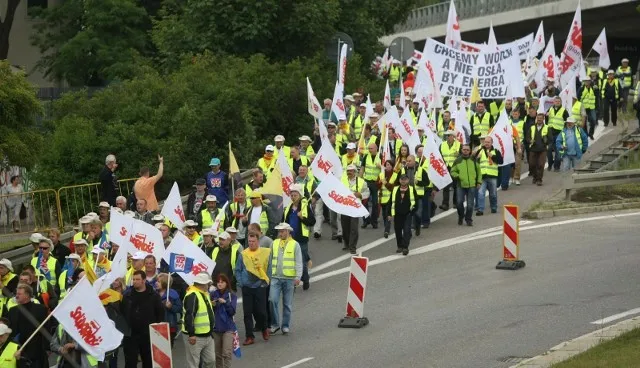 Zdjęcie Związki zawodowe czy warto? Odkryj zalety i wady członkostwa