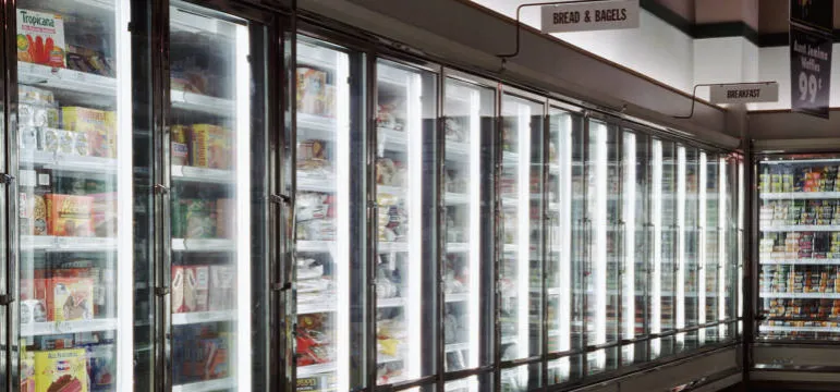 Urządzenia chłodnicze w sklepie spożywczym