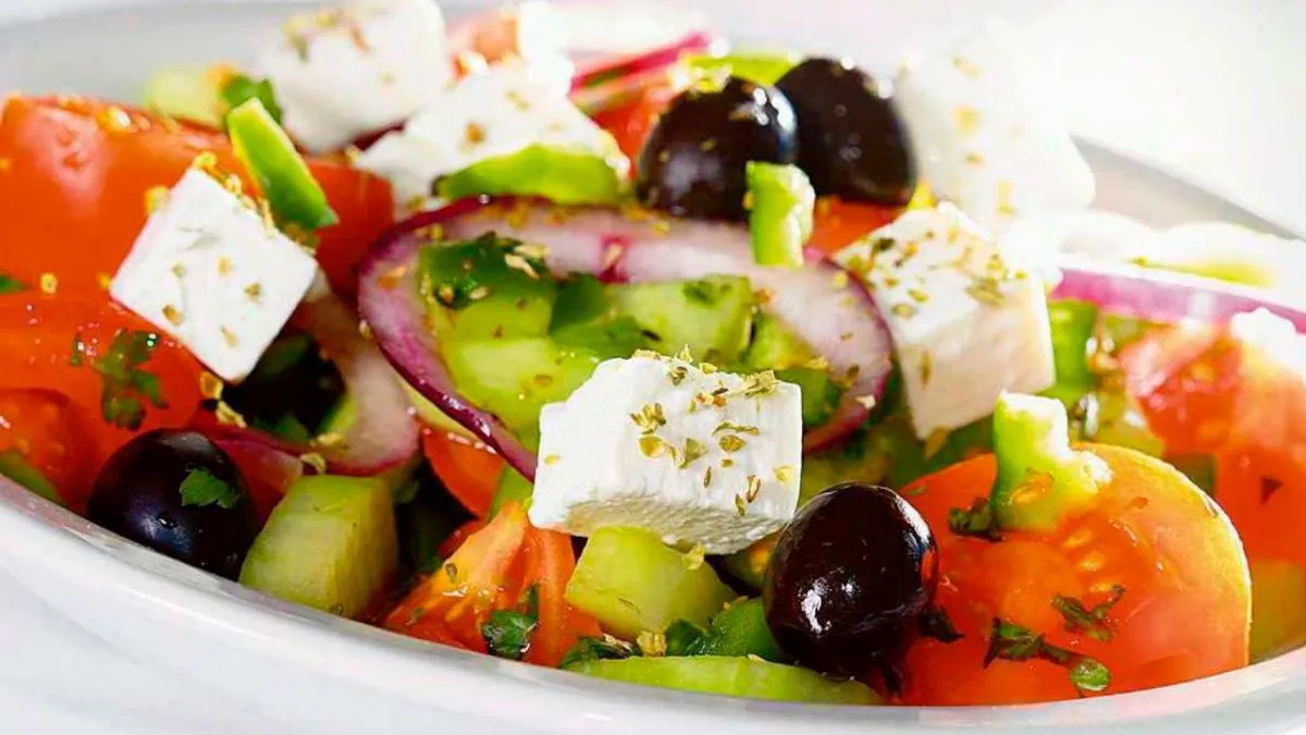 Autentyczna sałatka grecka Horiatiki