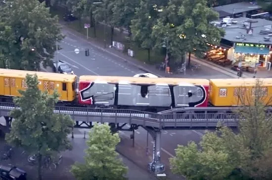 1UP Graffiti Roll-Down oder Whole-Train