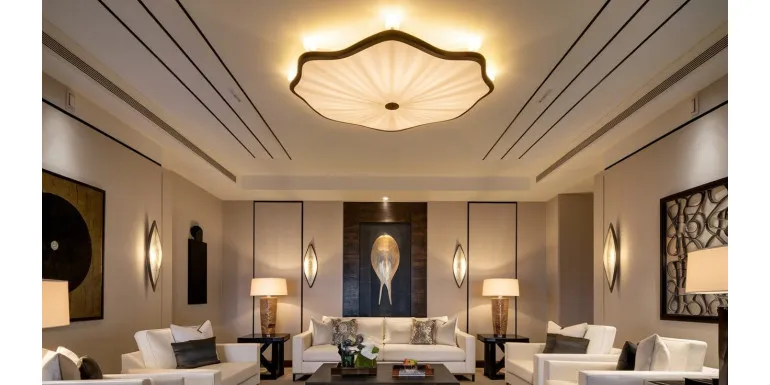 nowoczesne oświetlenie salonu warstwowe