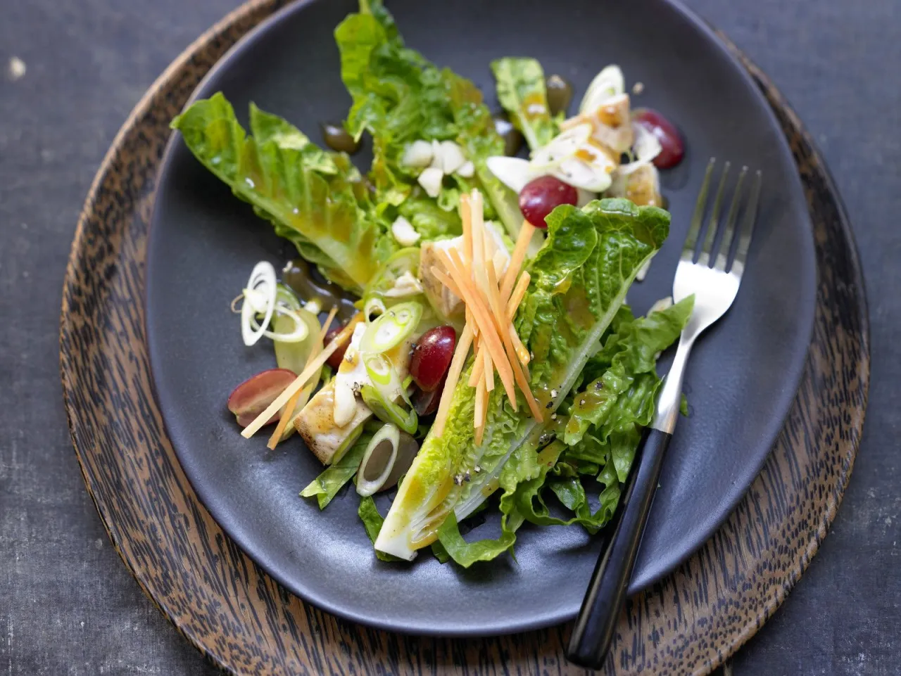 Saisonale Zutaten f&uuml;r H&auml;hnchensalat