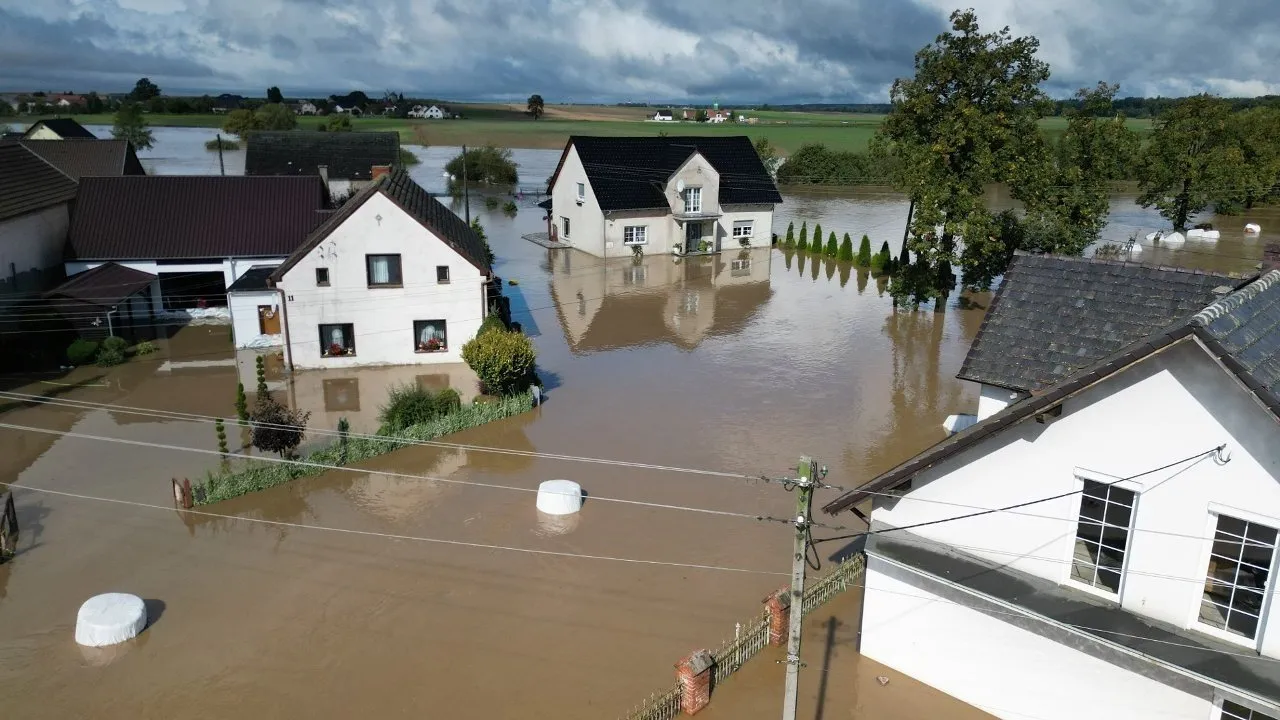 Skutki zmian klimatu w Polsce: susza, powódź, upały