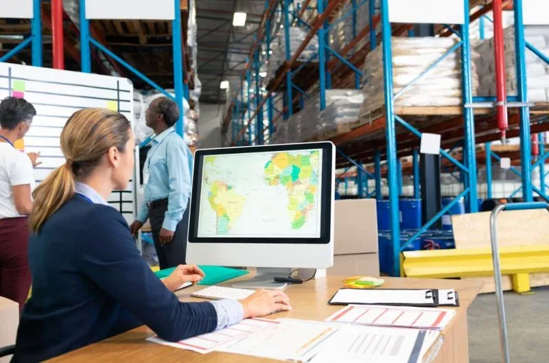 spedytor praca logistyka biuro