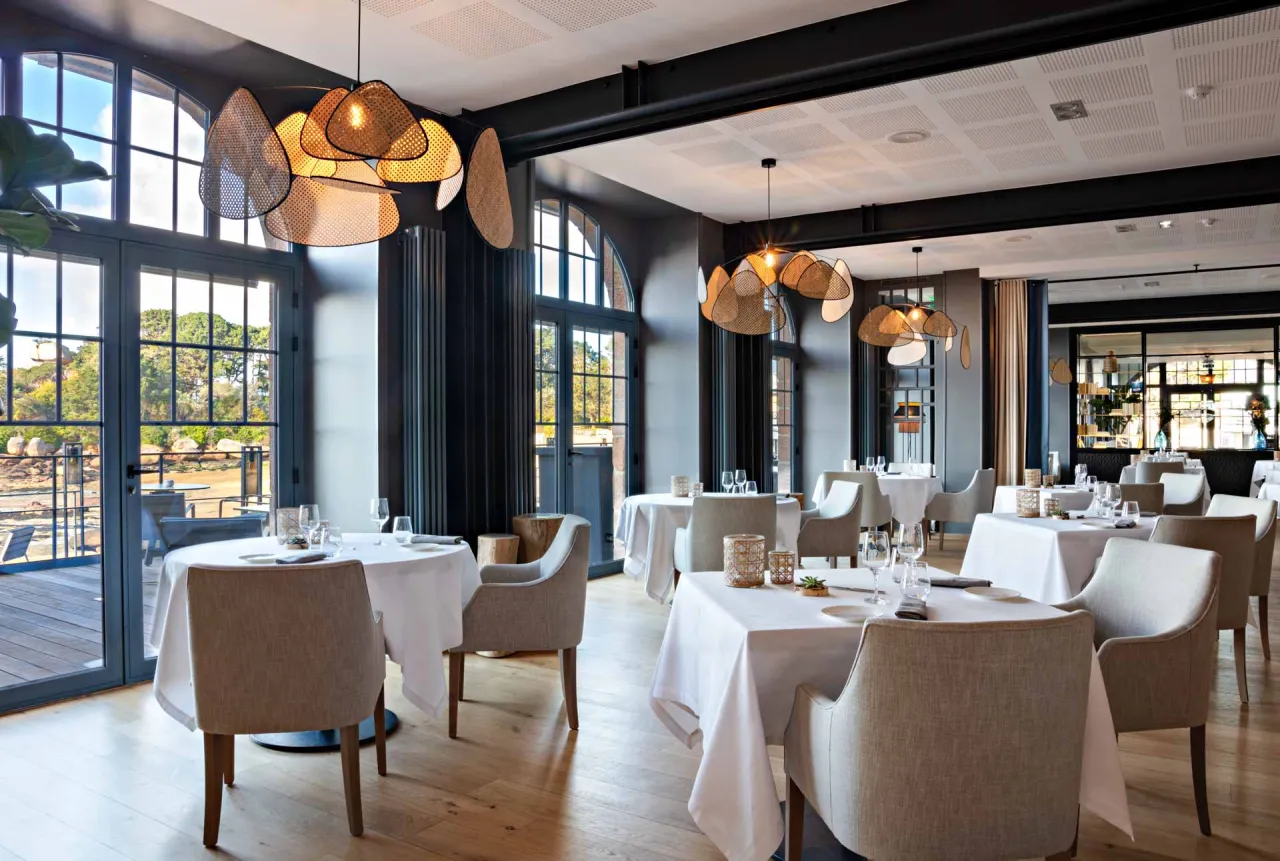 Restaurant étoilé Saint-Brieuc intérieur élégant