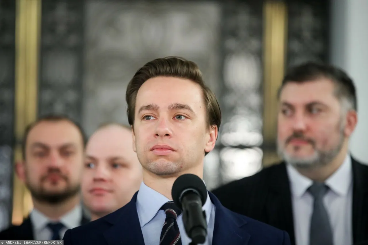 Zdjęcie Jak głosowała Konfederacja w sprawie lex TVN? Zaskakujące decyzje!