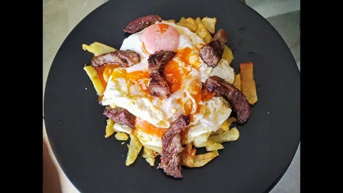 Tapas Indalo Tapas mini hamburguesa huevos rotos secreto iberico