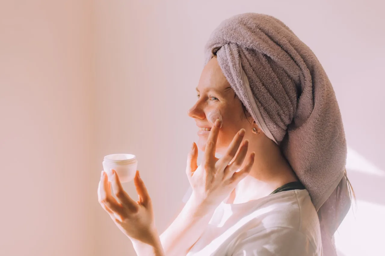 alabastrowa cera definicja