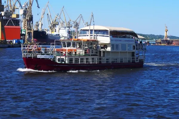 Port Szczecin-Świnoujście, statki, Wały Chrobrego