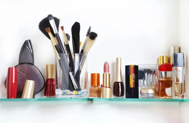 kosmetik richtig sortieren tipps