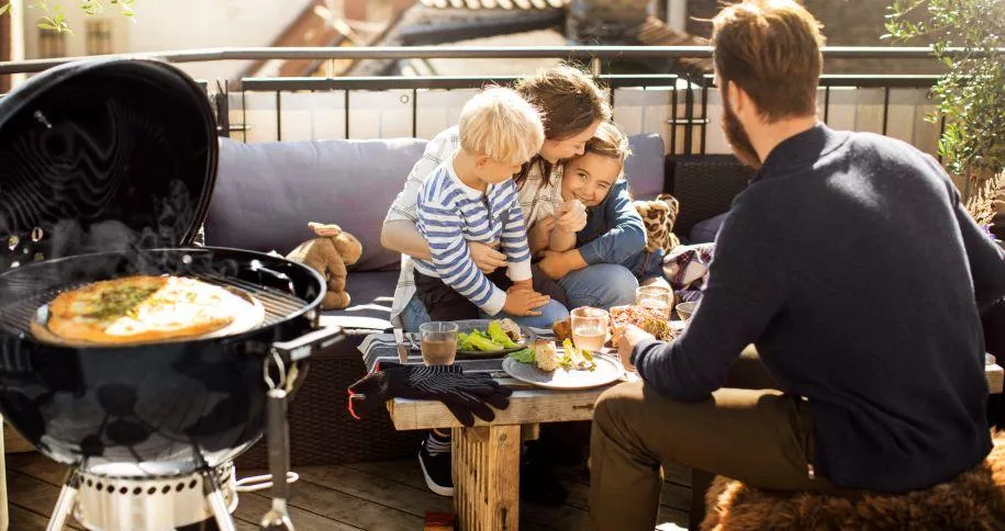 Weber grille węglowe por&oacute;wnanie modeli