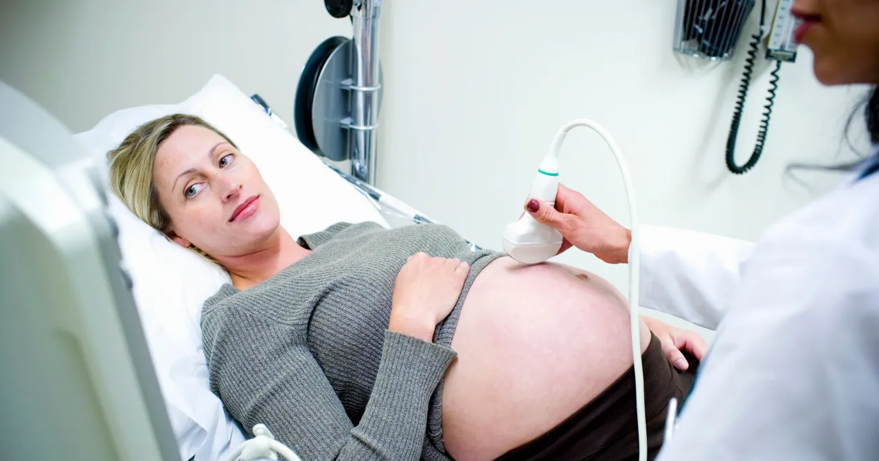 Co lekarz sprawdza podczas USG poł&oacute;wkowego pł&oacute;d