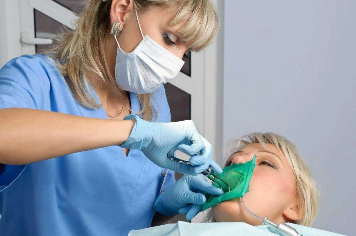 chirurg stomatolog zabieg