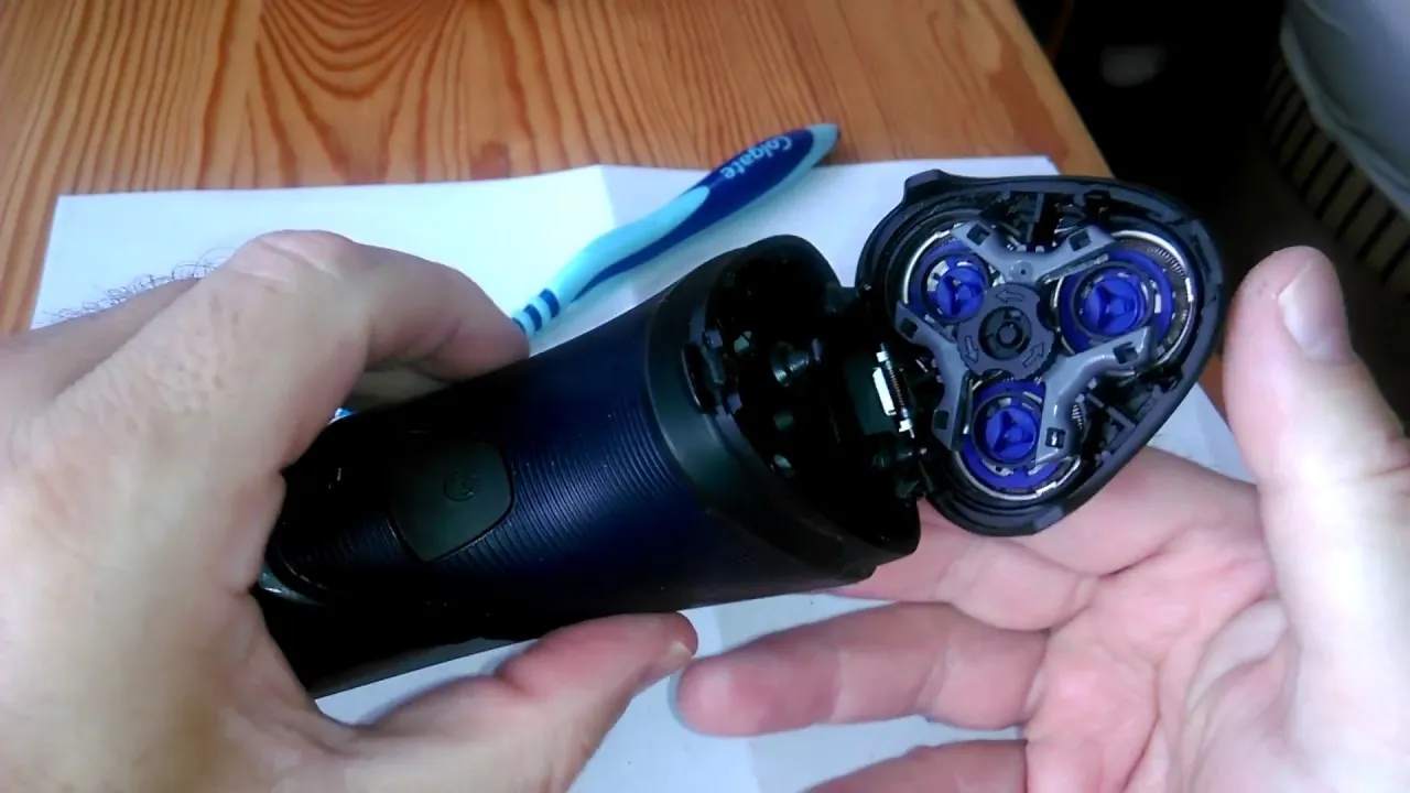 Czyszczenie golarki Philips