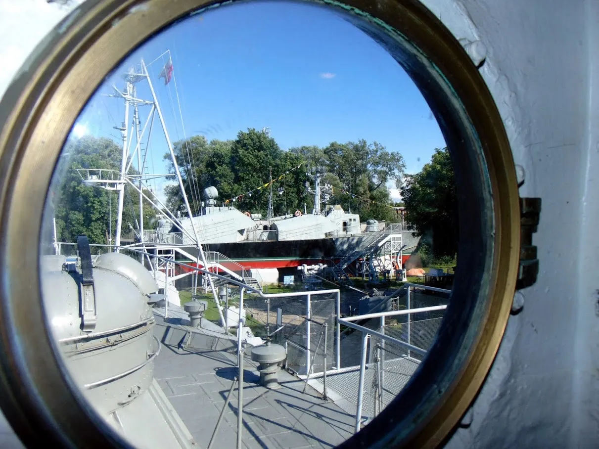 ORP Fala Kołobrzeg wnętrze