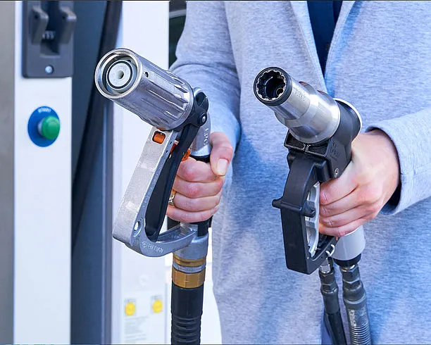 CNG Tankstelle oder CNG Fahrzeug