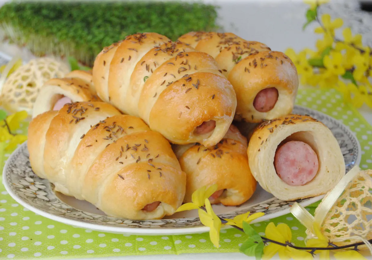 Różne rodzaje kiełbasy do ciasta drożdżowego