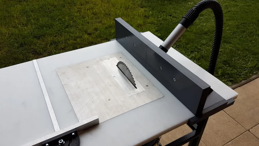 Zdjęcie Jak zamocować pilarkę tarczową do stołu - bezpieczne metody montażu