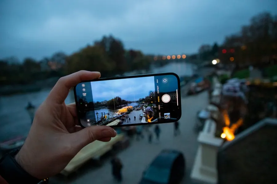 iPhone 13 Deep Fusion HDR Night Mode example