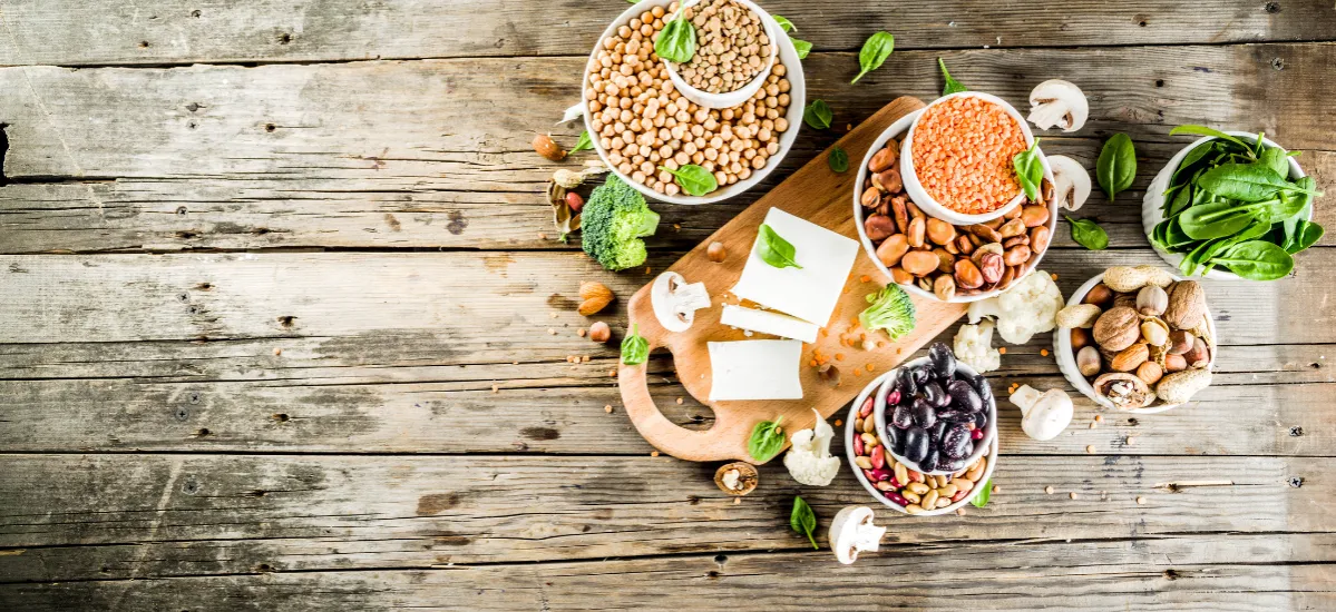 roślinne źr&oacute;dła składnik&oacute;w odżywczych i suplementy diety wege