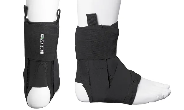 Orteza na nodze - prawidłowe założenie, orteza na gołej sk&oacute;rze