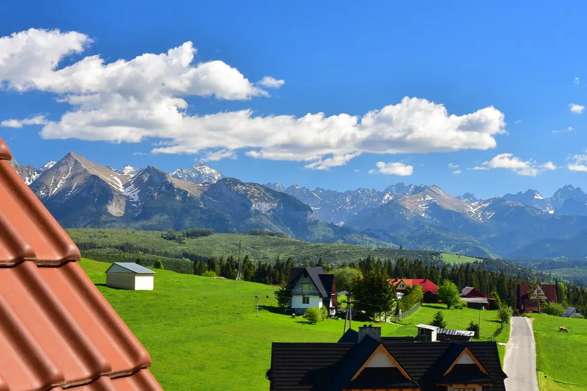 Willa Górski Wierch Rzepiska widok na Tatry