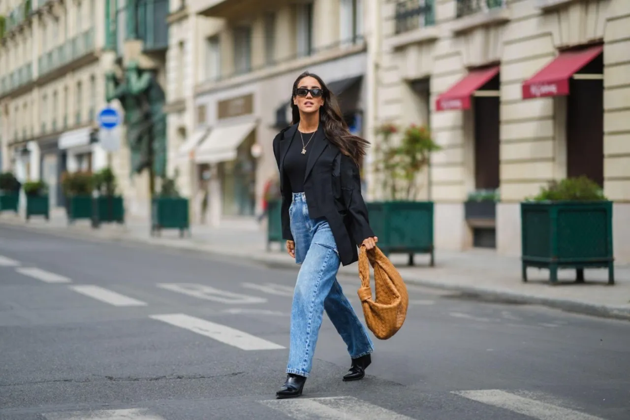 Zdjęcie Spodnie tapered co to znaczy – poznaj ich styl i charakterystykę