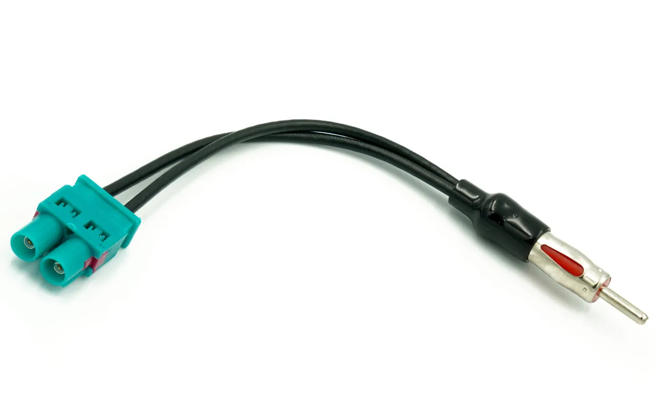 Rodzaje złącz antenowych samochodowych DIN ISO FAKRA