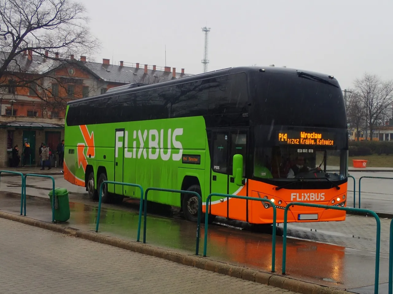 FlixBus autobus zielony