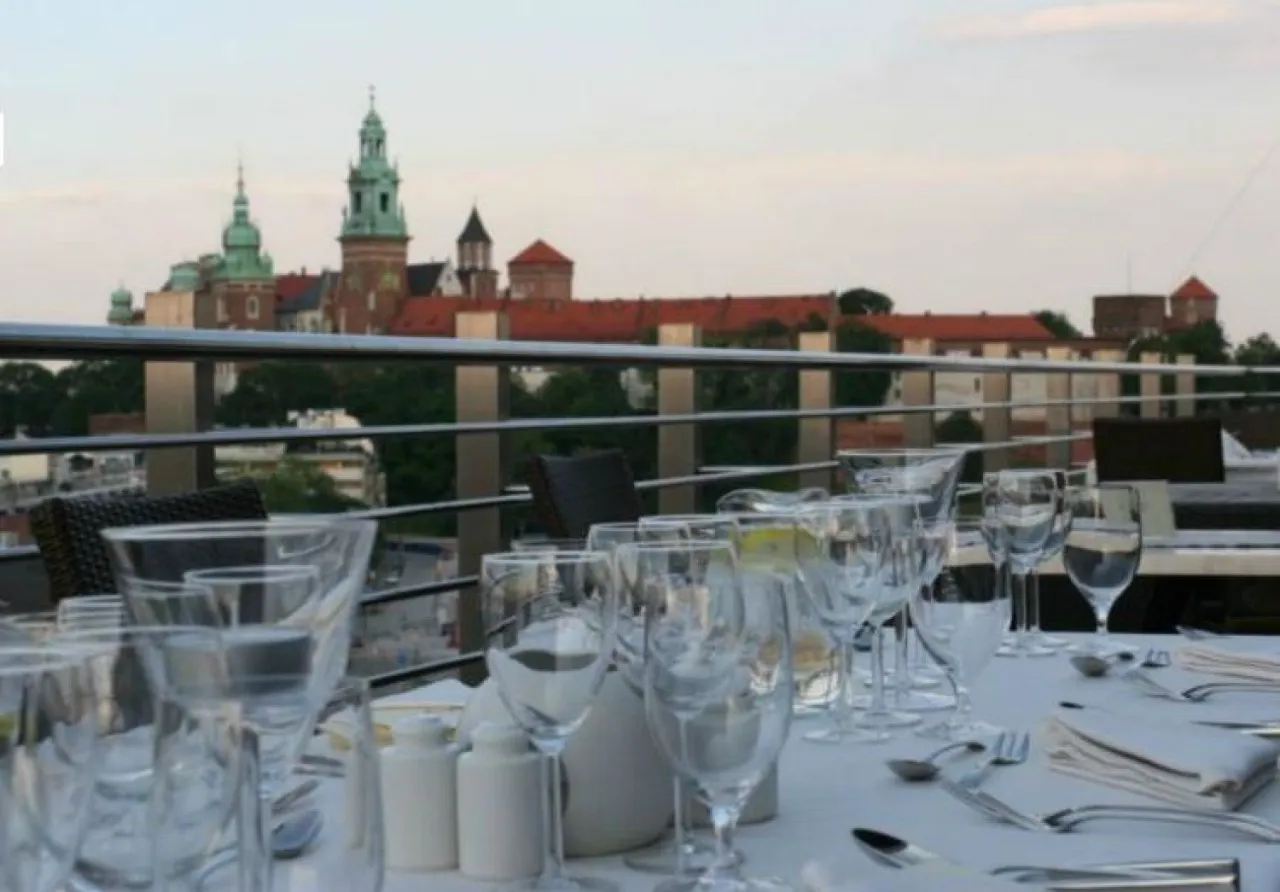 Restauracja z widokiem na Wawel i Wisłę