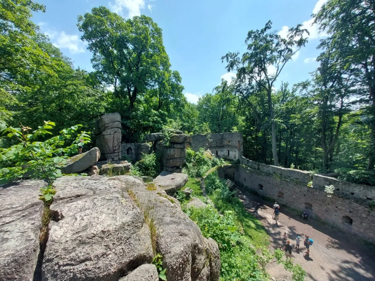 Zdjęcie Ruiny zamku Bolczów w Janowicach Wielkich - historia i tajemnice