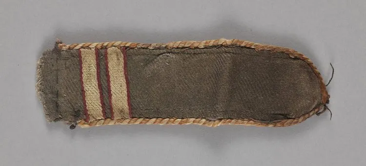 Zdjęcie Naramiennik generała: historia, znaczenie i unikalny design w wojsku