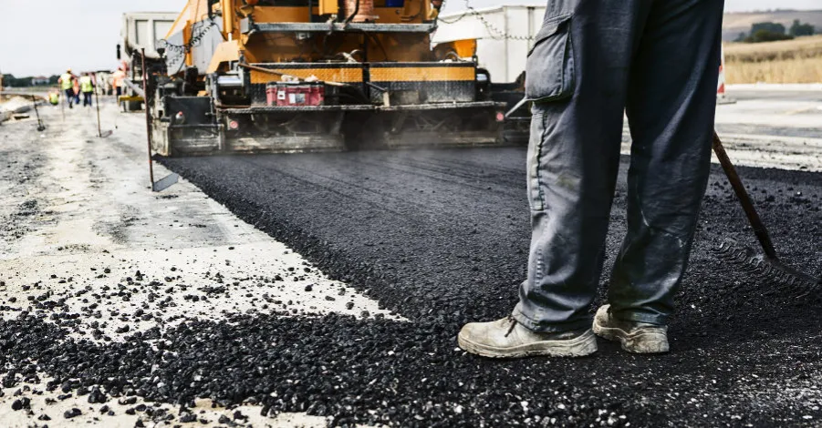 Zdjęcie Ile waży 1m3 asfaltu? Zaskakujące różnice w gęstości materiału