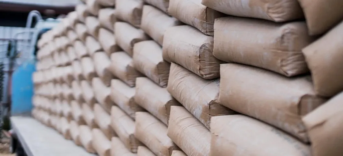 Zdjęcie Najlepszy cement na zewnątrz: wybierz odpowiedni rodzaj dla trwałości konstrukcji