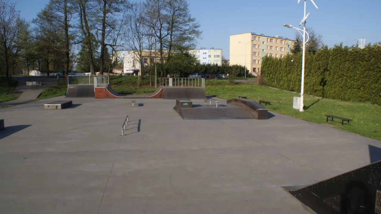Zdjęcie Skatepark Skoczów - idealne miejsce na ekstremalne wyzwania