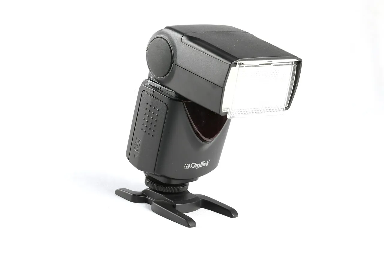 Zdjęcie Jak wyłączyć lampę błyskową w aparacie Nikon i uniknąć niechcianych zdjęć