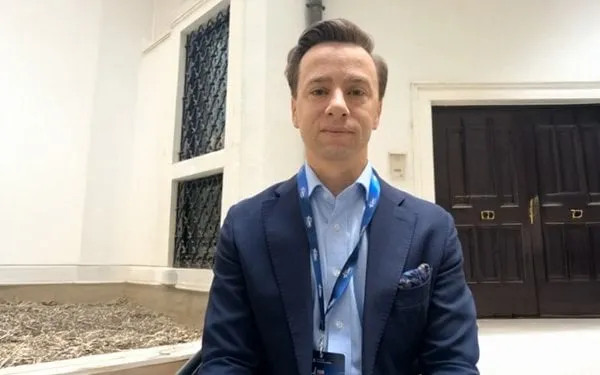 Zdjęcie Krzysztof Bosak - kim jest i jakie ma znaczenie w polityce?