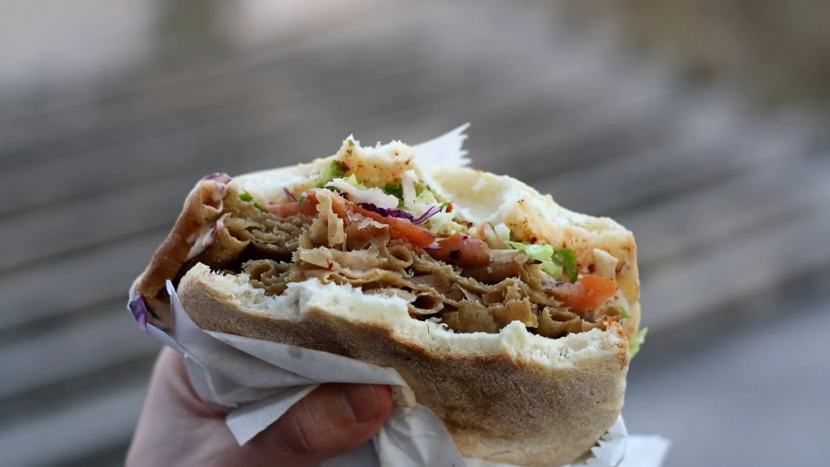 Zdjęcie Wie viel Kalorien hat ein kleiner Döner? Nährwerte und Überraschungen enthüllt