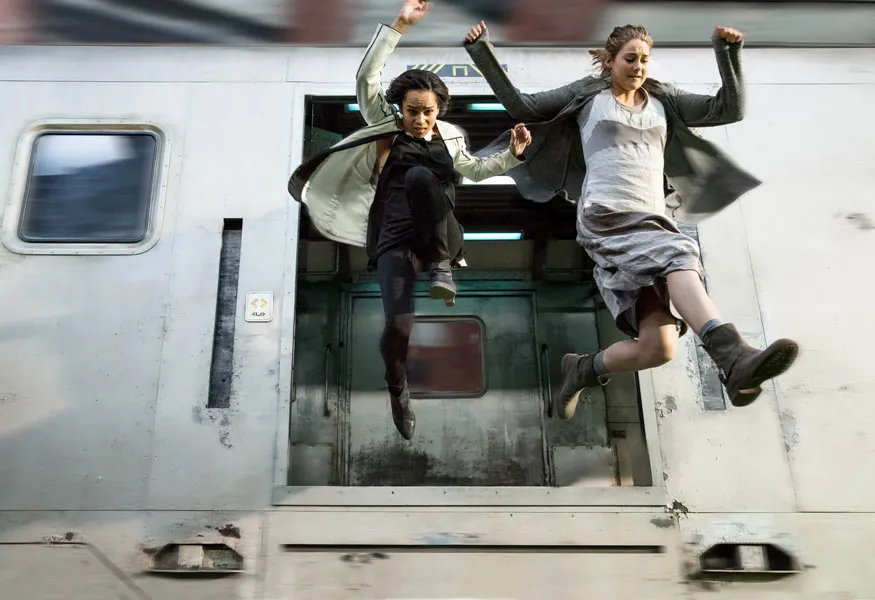 Zdjęcie Recenzja filmu Niezgodna: Czy dystopijny świat zachwyca?