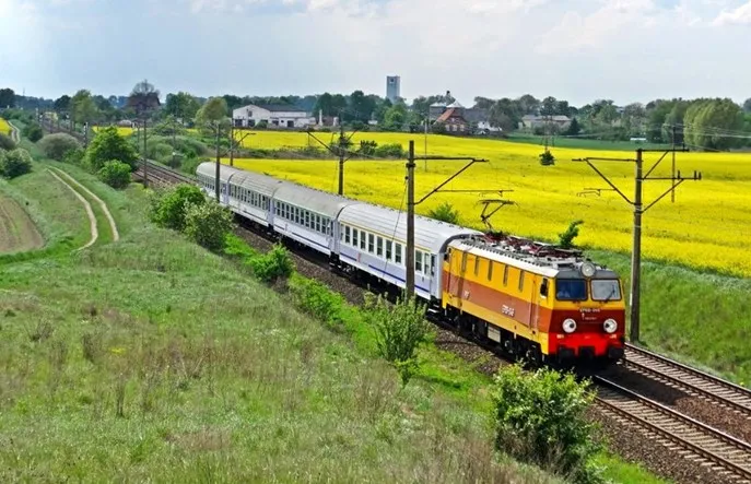 Zdjęcie TLK jaki to pociąg? Poznaj cechy, trasy i ceny biletów